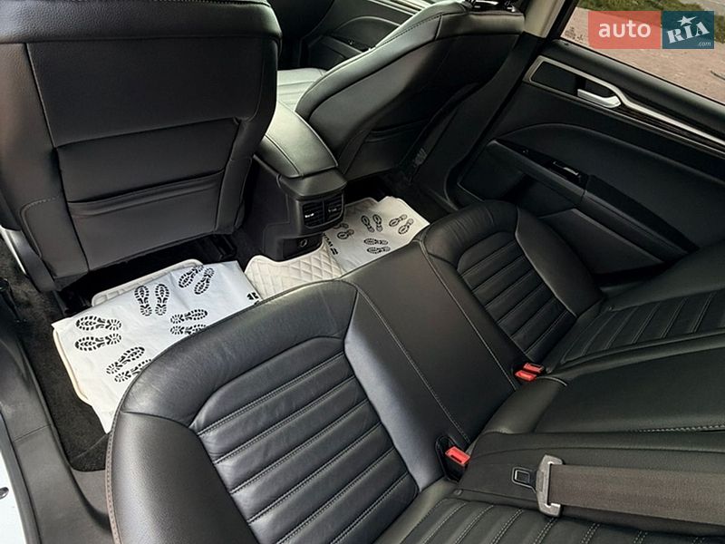 Седан Ford Fusion 2016 в Трускавце