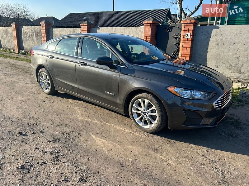 Седан Ford Fusion 2018 в Конотопі