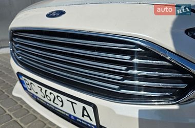 Седан Ford Fusion 2017 в Львові