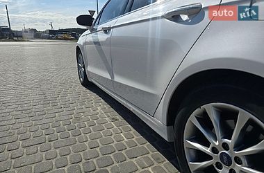 Седан Ford Fusion 2017 в Львові
