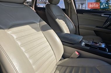 Седан Ford Fusion 2017 в Львові