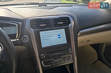 Седан Ford Fusion 2017 в Львові