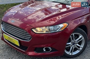 Седан Ford Fusion 2016 в Умані