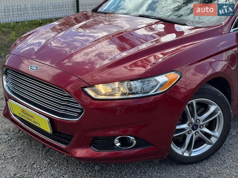 Седан Ford Fusion 2016 в Умані
