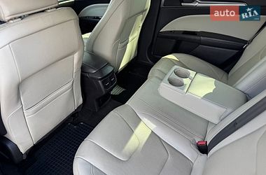 Седан Ford Fusion 2016 в Умані