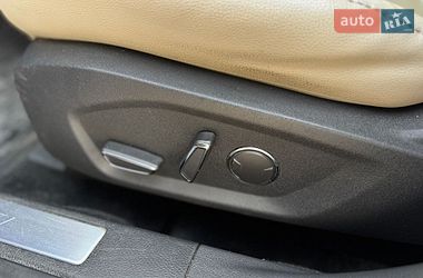 Седан Ford Fusion 2016 в Умані