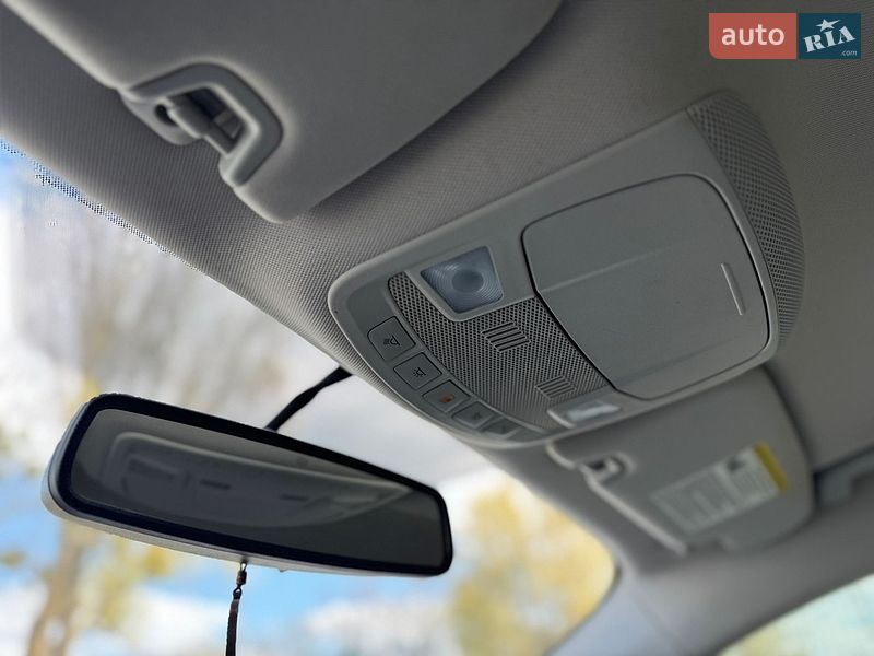 Седан Ford Fusion 2016 в Умані