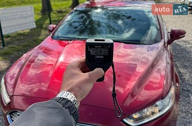 Седан Ford Fusion 2016 в Умані