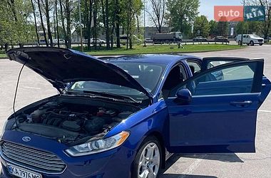 Седан Ford Fusion 2015 в Києві