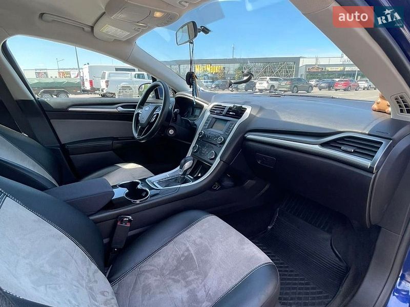 Седан Ford Fusion 2015 в Києві