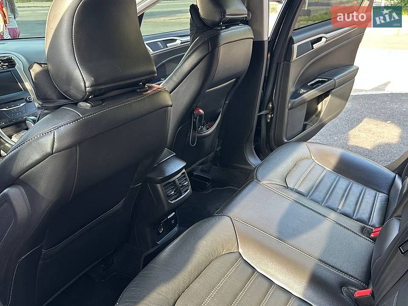 Седан Ford Fusion 2014 в Одесі