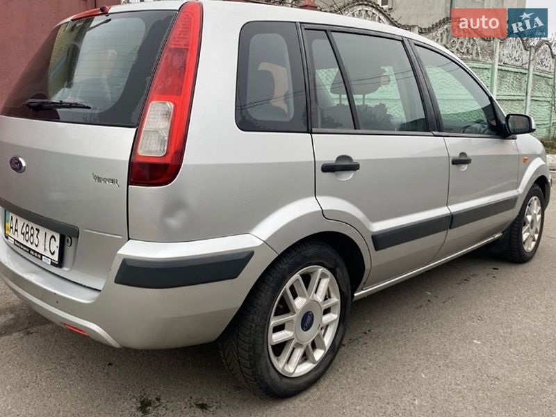 Хетчбек Ford Fusion 2009 в Києві