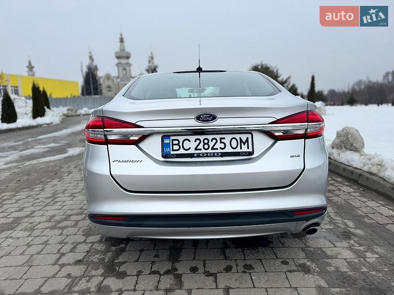 Седан Ford Fusion 2016 в Львові