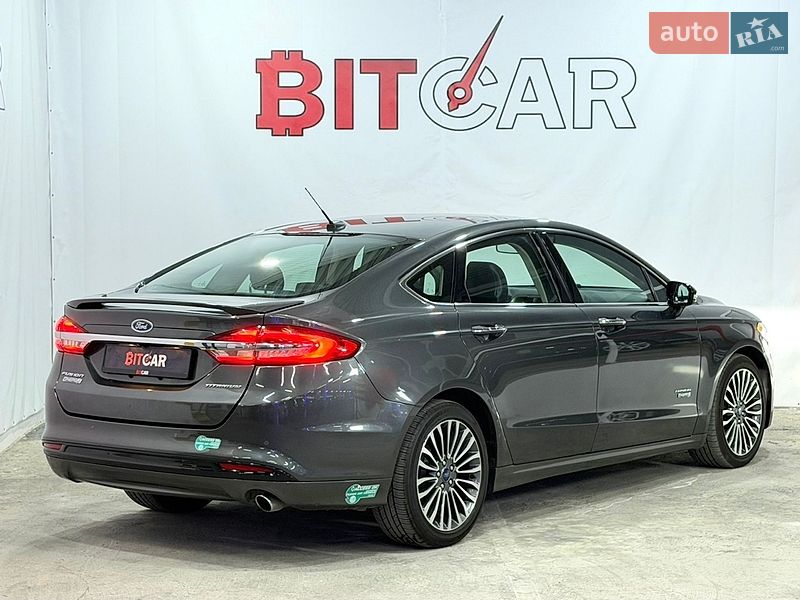 Седан Ford Fusion 2016 в Одесі