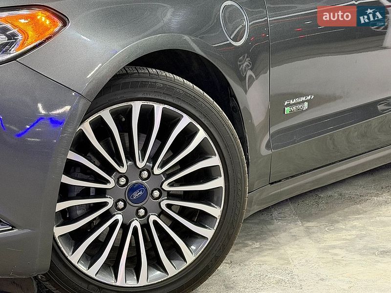 Седан Ford Fusion 2016 в Одесі