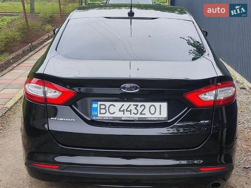 Седан Ford Fusion 2016 в Львові