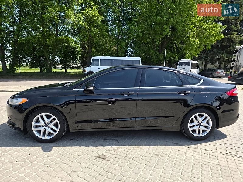Седан Ford Fusion 2016 в Львові