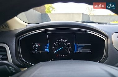 Седан Ford Fusion 2016 в Львові