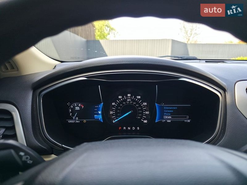 Седан Ford Fusion 2016 в Львові