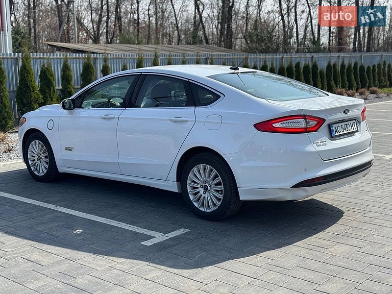 Седан Ford Fusion 2016 в Луцке