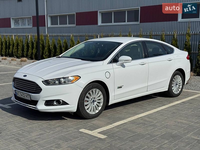 Седан Ford Fusion 2016 в Луцке