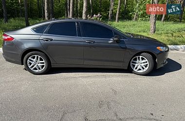Седан Ford Fusion 2016 в Гореничах
