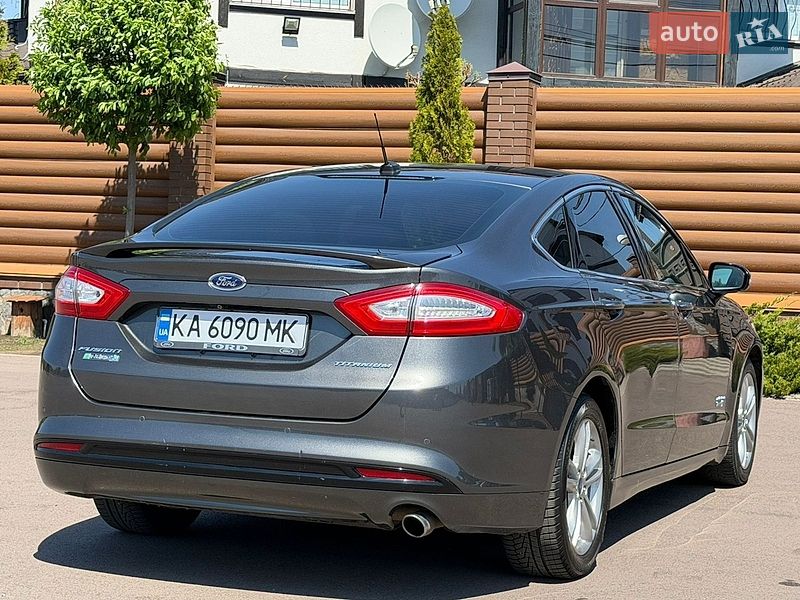 Седан Ford Fusion 2015 в Борисполе