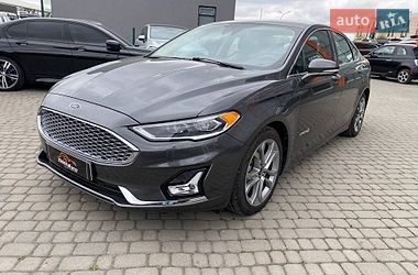 Седан Ford Fusion 2019 в Львове