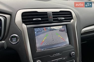 Седан Ford Fusion 2019 в Львове