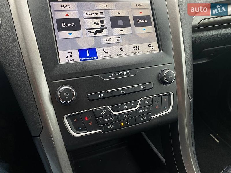 Седан Ford Fusion 2019 в Львове