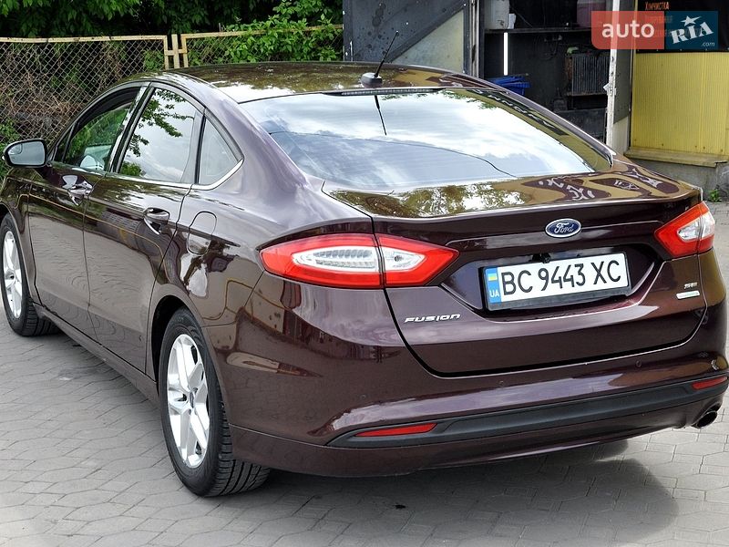 Седан Ford Fusion 2013 в Львове