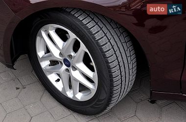 Седан Ford Fusion 2013 в Львове