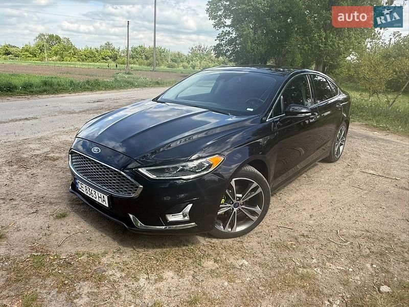 Седан Ford Fusion 2019 в Каменке-Бугской