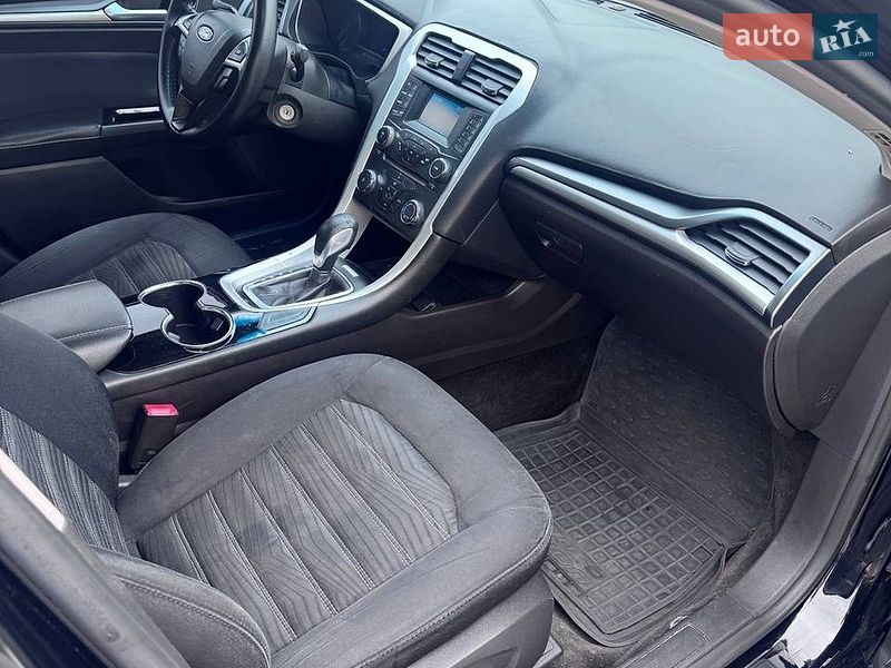 Седан Ford Fusion 2015 в Києві