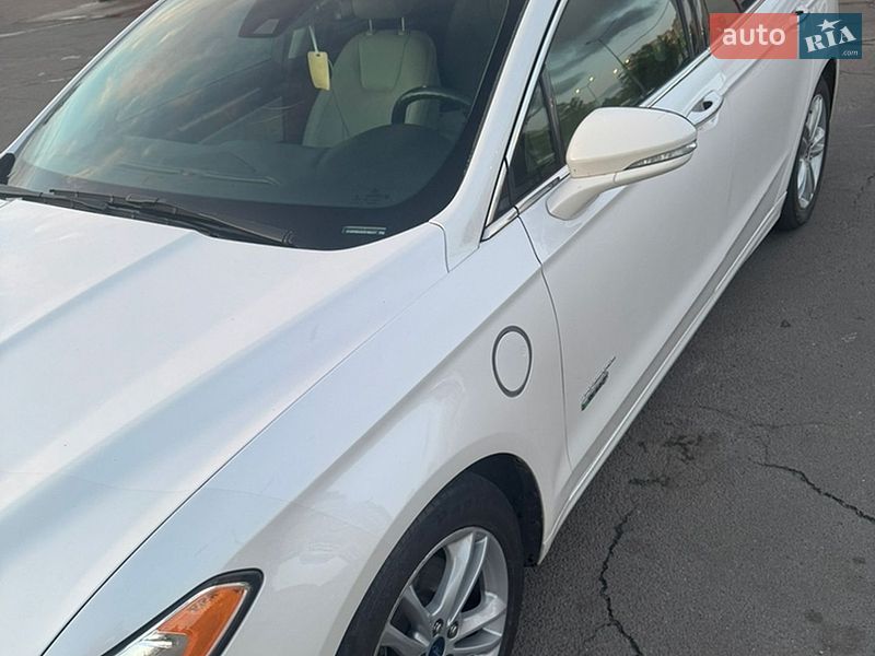 Седан Ford Fusion 2015 в Виннице