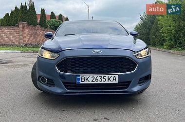Седан Ford Fusion 2015 в Ровно