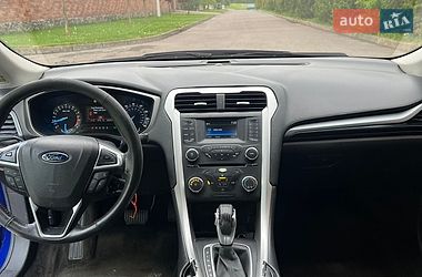 Седан Ford Fusion 2015 в Ровно