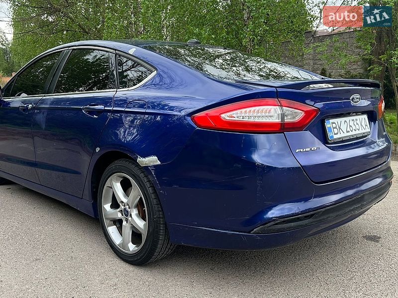 Седан Ford Fusion 2015 в Ровно