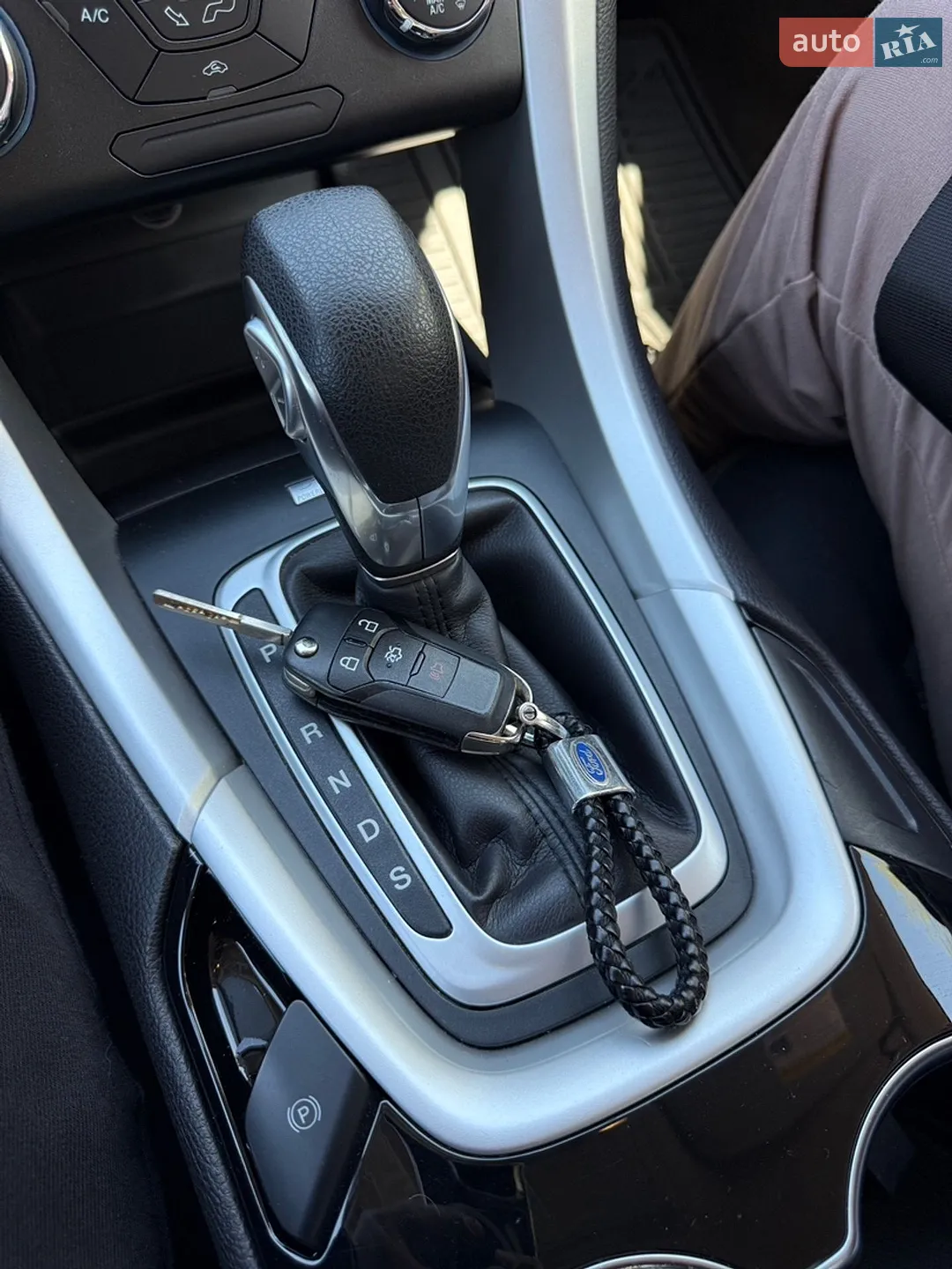 2014 Ford Fusion - мініатюра 25