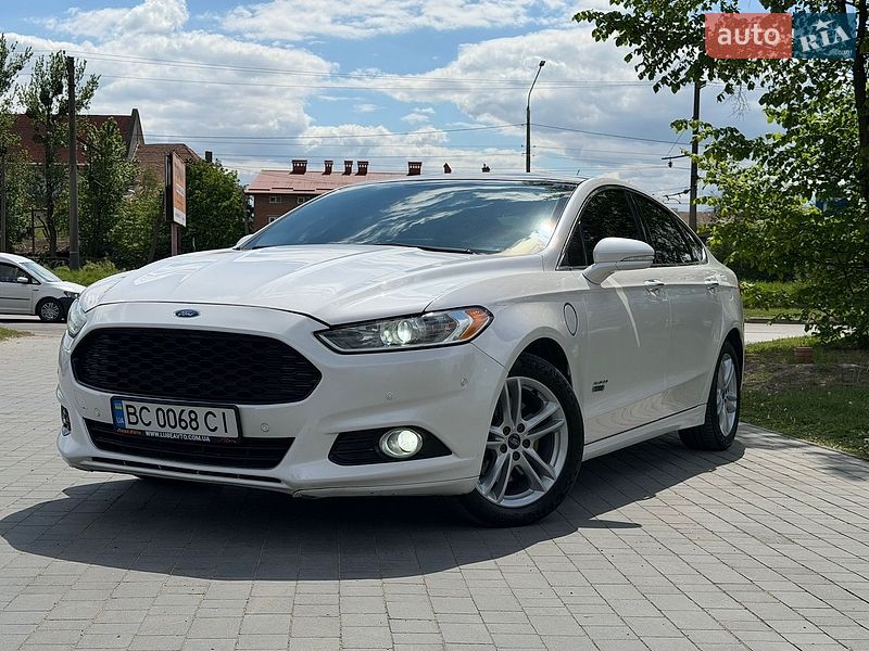 Седан Ford Fusion 2015 в Львове