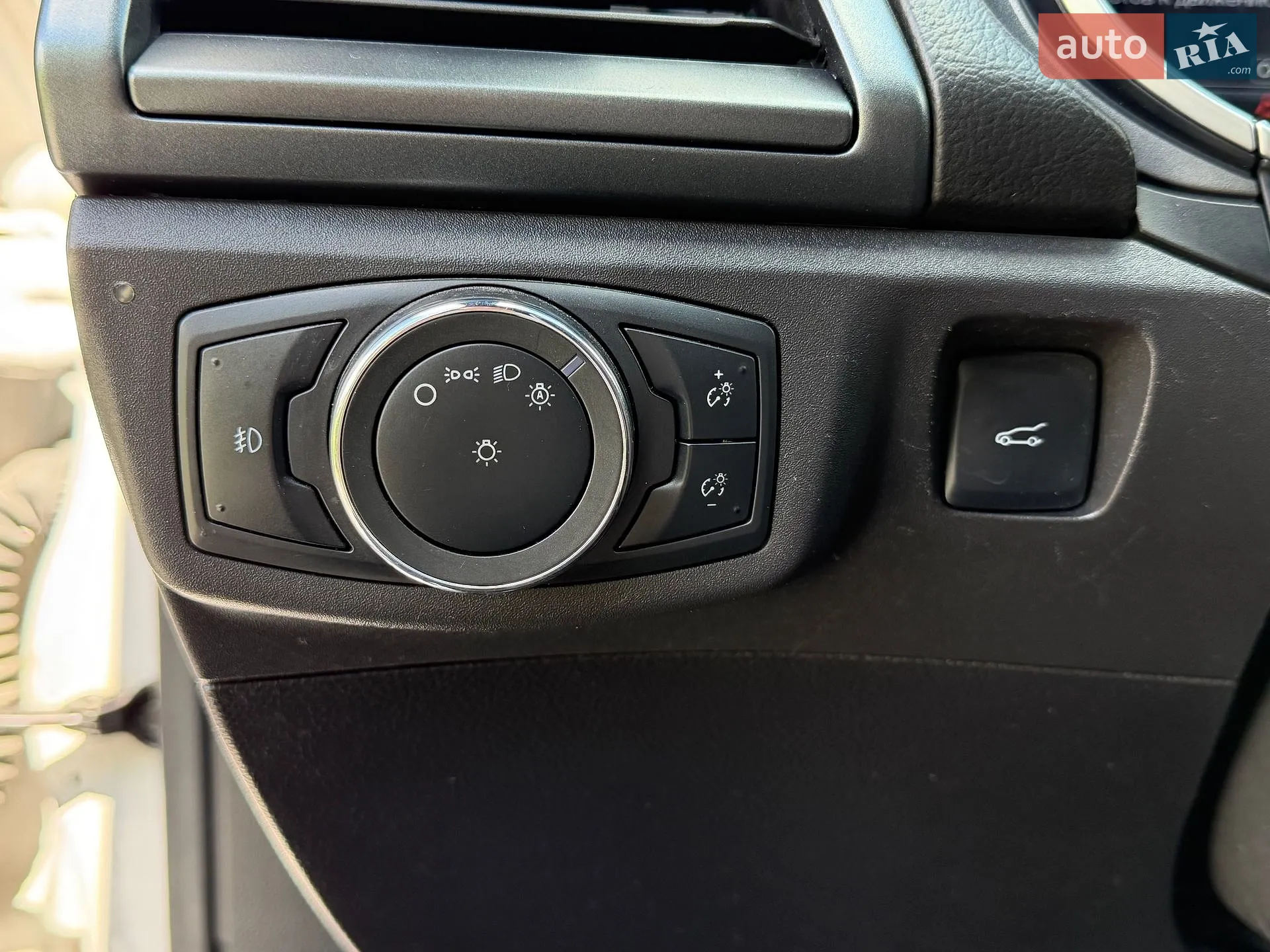 2015 Ford Fusion - мініатюра 17