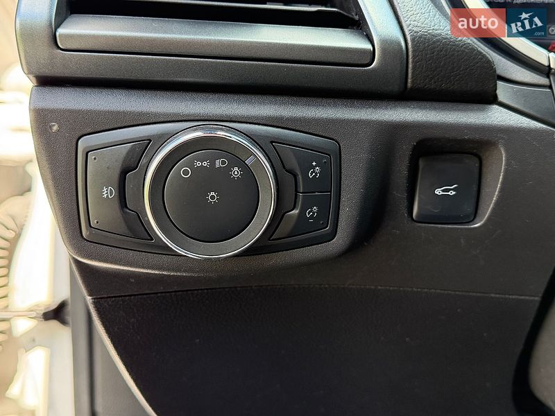 Седан Ford Fusion 2015 в Львове