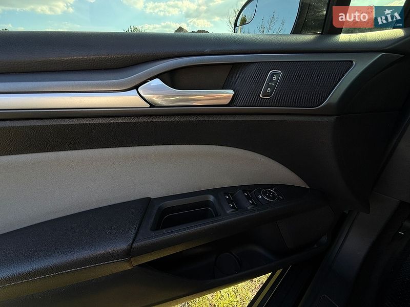 Седан Ford Fusion 2015 в Кременчуге
