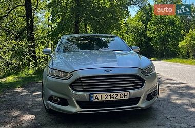 Седан Ford Fusion 2015 в Бабинці