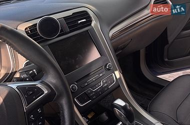 Седан Ford Fusion 2015 в Львове