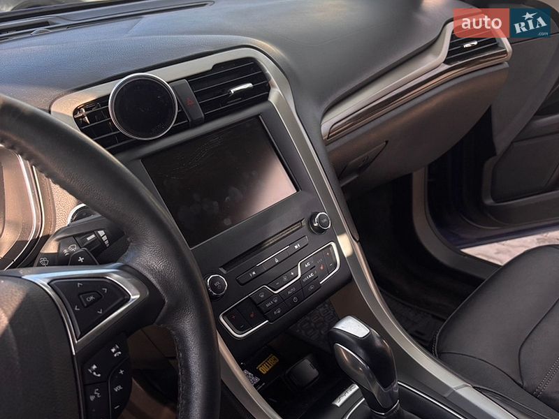 Седан Ford Fusion 2015 в Львове
