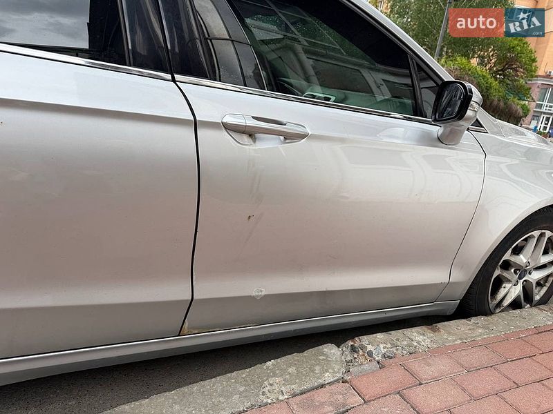 Седан Ford Fusion 2015 в Києві