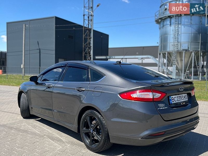 Седан Ford Fusion 2015 в Буську