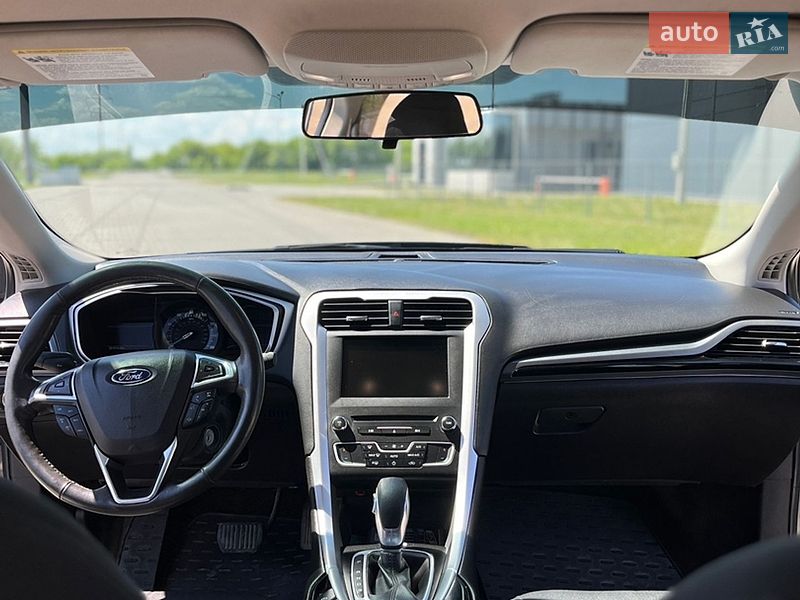 Седан Ford Fusion 2015 в Буську