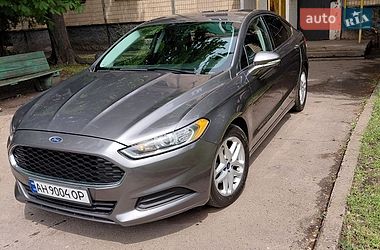 Седан Ford Fusion 2013 в Кривом Роге